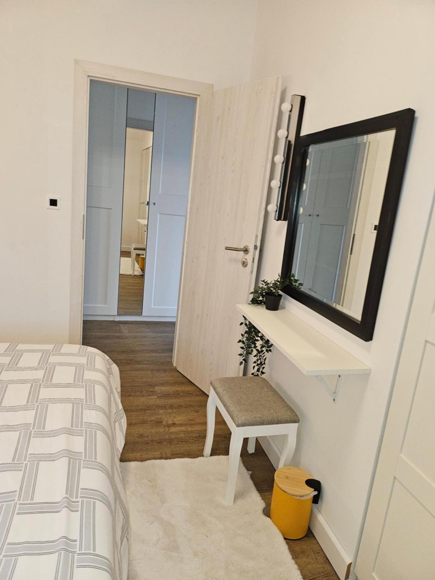 Apartman Pojine Gabonjin Exteriér fotografie