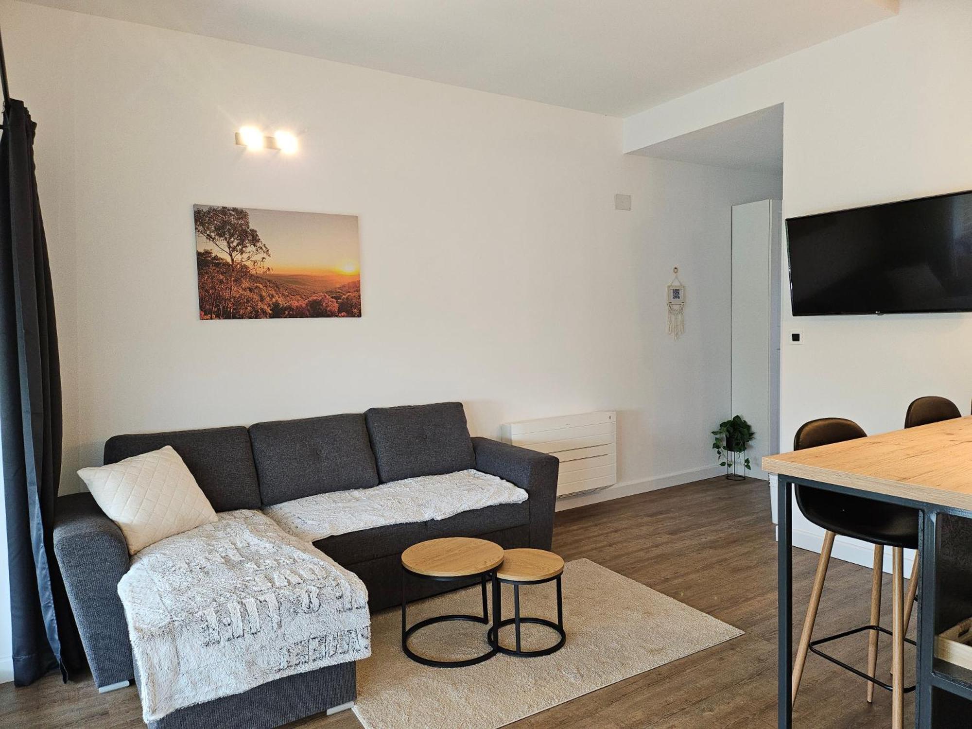 Apartman Pojine Gabonjin Exteriér fotografie