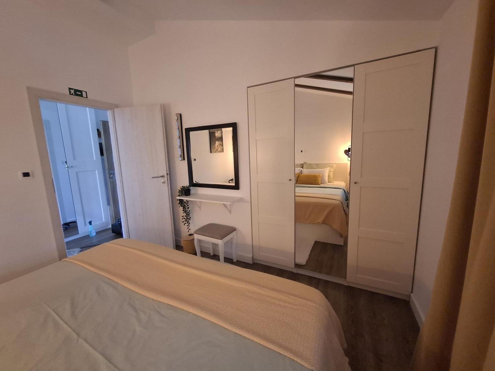 Apartman Pojine Gabonjin Exteriér fotografie